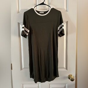 Lulu's Black and White Casual Dress